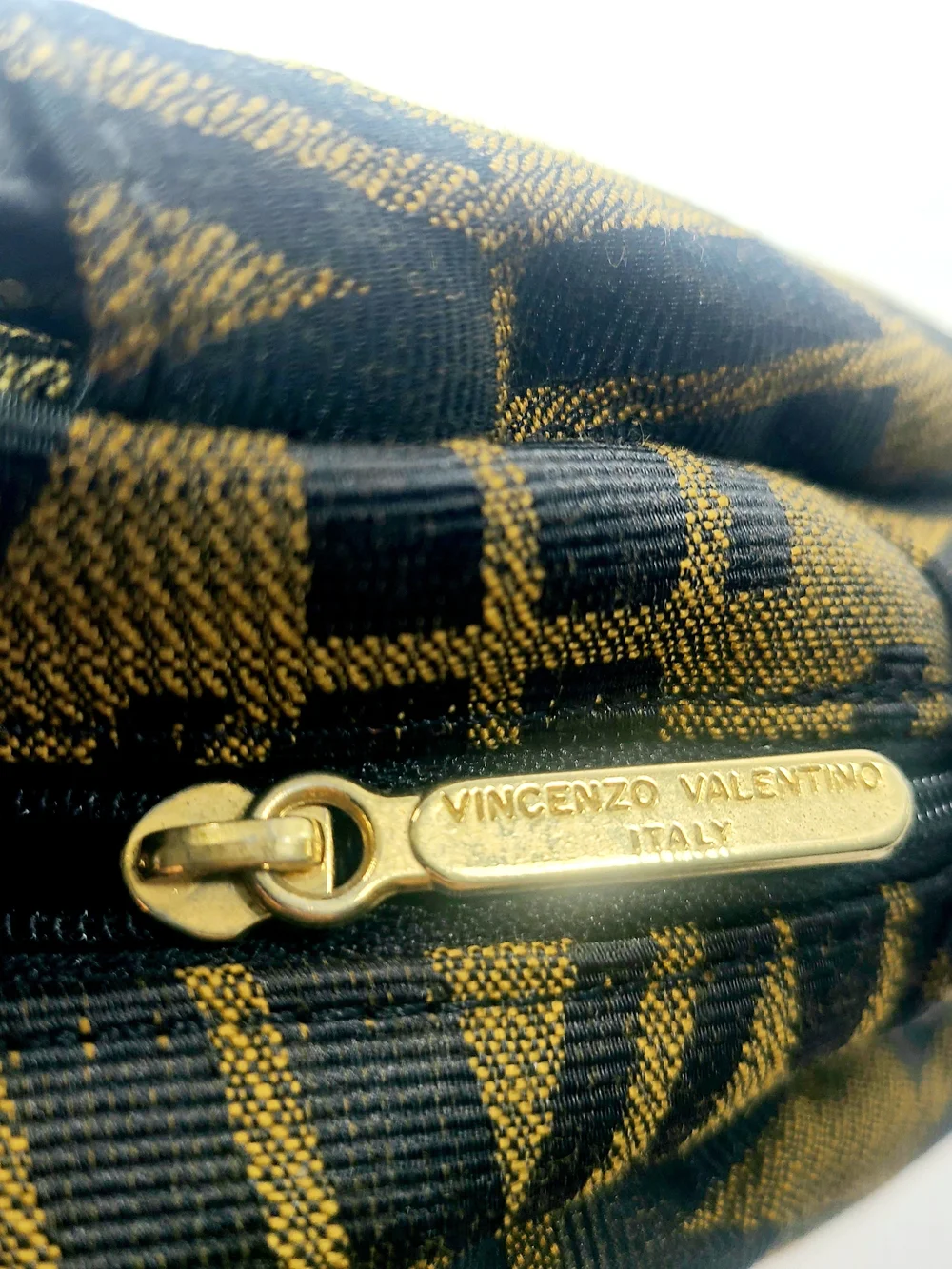 Vincenzo Valentink Women's Patterned Bag in Olive and Black